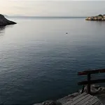 Σε εξέλιξη οι έρευνες για τον αγνοούμενο δύτη στα Λιμανάκια Βουλιαγμένης