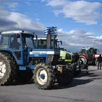 Λάρισα: Απέκλεισαν για τρεις ώρες την παλαιά εθνική οδό οι αγρότες του μπλόκου της Νίκαιας