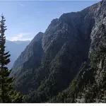 Εναερίτες επιχειρούν στο Ρέθυμνο- "Καθαρίζουν" το φαράγγι του Κουρταλιώτη