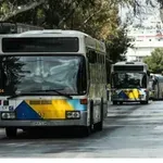 Εικοσιτετράχρονος επιτέθηκε σε άνδρα με στιλό και τον τραυμάτισε στο πρόσωπο σε λεωφορείο στη Γλυφάδα