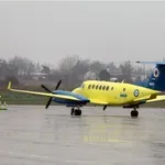 Αναχώρησε από τη Ρουμανία το α/φ του ΕΚΑΒ- Στο «Παπαγεωργίου» θα μεταφερθεί ο τραυματίας του τροχαίου με οπαδούς του ΠΑΟΚ