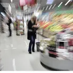 Οριακή αύξηση πληθωρισμού – «Τσίμπησαν» σοκολάτα καφές και κρέας