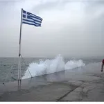 Ισχυροί νότιοι άνεμοι προκαλούν προβλήματα σε ορισμένα ακτοπλοϊκά δρομολόγια