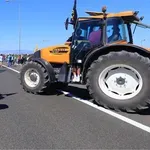 Άνοιξε προσωρινά το ρεύμα προς Αθήνα στο μπλόκο των Μαλγάρων