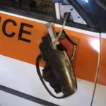 Επίθεση σε περιπολικό της Δημοτικής Αστυνομίας στα Εξάρχεια