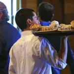 Επιχειρήσεις χωρίς προσωπικό- Χιλιάδες κενές θέσεις σε εστίαση και τουρισμό