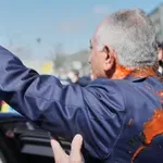 Στη Γερμανία ο Παχλαβί – Πέταξαν υγρό στο γιο του Σάχη