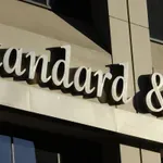 Ο οίκος S&P επιβεβαίωσε το αξιόχρεο της Ελλάδας ΒΒΒ με σταθερές προοπτικές