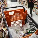 Στα ύψη τρόφιμα και ενοίκια