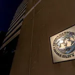 Το ΔΝΤ προβλέπει ταχεία μείωση του δημόσιου χρέους της Ελλάδας