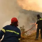 Υπό μερικό έλεγχο η πυρκαγιά σε δασική έκταση στη Σκιάθο