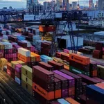 Προσωρινός συμβιβασμός στην ΕΕ για την εφαρμογή της συμφωνίας με την Ουάσιγκτον για τους δασμούς