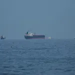 Στις φλόγες νοτιοκορεατικό εμπορικό πλοίο στην περιοχή του Ορμούζ