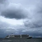Η Ολλανδία θέλει να επαναπατρίσει δύο ασθενείς που επιβαίνουν σε κρουαζιερόπλοιο το οποίο αντιμετωπίζει φερόμενο ξέσπασμα χανταϊού
