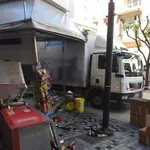 Ατύχημα στη Θεσσαλονίκη – Φορτηγό «ξήλωσε» περίπτερο