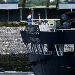 Χανταϊός: Το κρουαζιερόπλοιο MV Hondius έφτασε στο λιμάνι του Ρότερνταμ