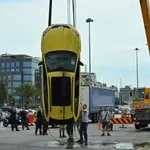 Τραγωδία στον Πειραιά- Οδηγός έπεσε με το ταξί στο λιμάνι