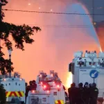 Νέα νύκτα διαδηλώσεων στο Μπέλφαστ