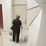 Έστηνε ενέδρες στα ασανσέρ