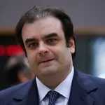 Πιερρακάκης: Οι τράπεζες πρέπει να ανοίξουν ξανά τη στρόφιγγα των δανείων