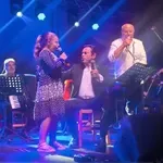 Η ανιψιά του Μανόλη Λιδάκη τραγούδησε με τον Μάριο Φραγκούλη