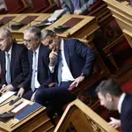 Σύγκρουση για 13η σύνταξη και ακρίβεια