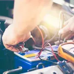 Auto nestartuje? Pomůže vám trik, který zvládnete i bez kabelů nebo pomoci druhých