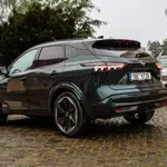 Kdysi slavné SUV znovu válcuje trh. Spotřeba 4 litry, lidová cena a ujede 1 200 km na nádrž. Teď v Evropě poráží i Volkswagen