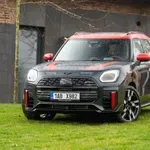 Test Mini Countryman JCW: Temný rytíř povstal