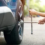 Kterou matici na kole dotáhnout jako první? Tohle pořadí vám zachrání krk i disky