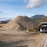 Zapečaćeno devet divljih deponija u Budvi, krivične prijave za prekršioce