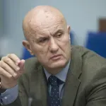 PES: Ostavka Lakovića dokaz da mi živimo demokratiju