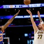 Dončić predvodio Lejkerse ka pobjedi protiv Niksa