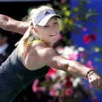 (FOTO) Bivša prva teniserka svijeta pokazala izvajano tijelo u bikiniju – nakon tri porođaja