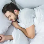 Naučnici upozoravaju: Ako spavate više od 9 sati, rizik od smrti veći za 34 odsto