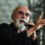 Dino Merlin zakazao Koševo: Čarobnjak ponovo pjeva u svom gradu