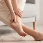 Pet najčešćih krivaca za bolne i otečene noge: Simptomi koji mogu ugroziti život