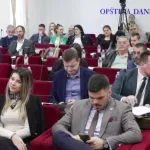 Odbornici danilovgradskog parlamenta raspravljali o uvećanju naknada: Svima isto, ili po učinku