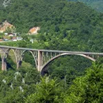 Vozačima omogućeni termini prolaska uprkos obustavama na mostu Đurđevića Tara