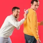 Dan kada svijet sa osmijehom vjeruje u laži