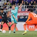 Liga Evrope: Frajburg i Aston Vila jednom nogom u polufinalu