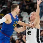 Denver pobijedio 12. put uzastopno, Jokić ostao u trci za MVP nagradu