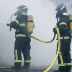 Na parkingu Uprave za imovinu izgorjela četiri vozila, oštećeno osam