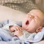 Najčešći razlozi zašto se bebe bude noću