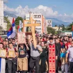 (FOTO) Stotine vjernika iz Podgorice krenulo ka Ostrogu