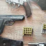 Pretresom u Sutomoru oduzeti pištolj, revolver i municija u ilegalnom posjedu