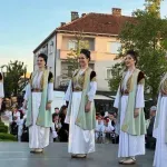Nikšićki Trg slobode u znaku tradicije, pjesme i igre