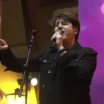 (VIDEO) Boris Novković donio emociju u Kotor i hitove generacija