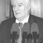 Preminuo Dragoljub Mićunović