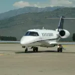 Za službena putovanja Vlada daje 300.000 eura za avio-karte i kerozin